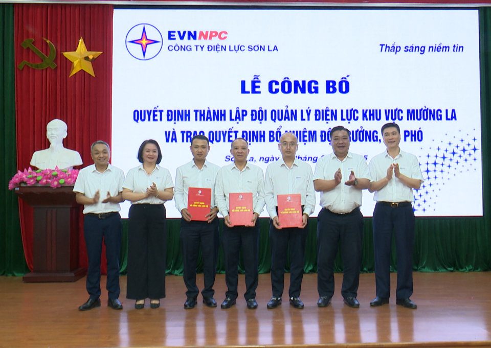 Công ty Điện lực Sơn La: Thành lập Đội quản lý điện lực khu vực Mường La theo mô hình mới